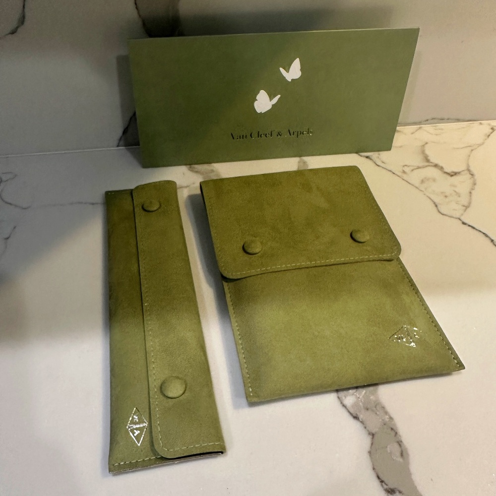 Authentic Van Cleef & Arpels Necklace Travel Pouch - Brand New